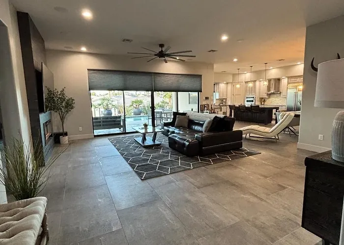 Cypress House Modern Luxury-lake Views-pool-rv Boat Garage Ferienhaus Lake Havasu City