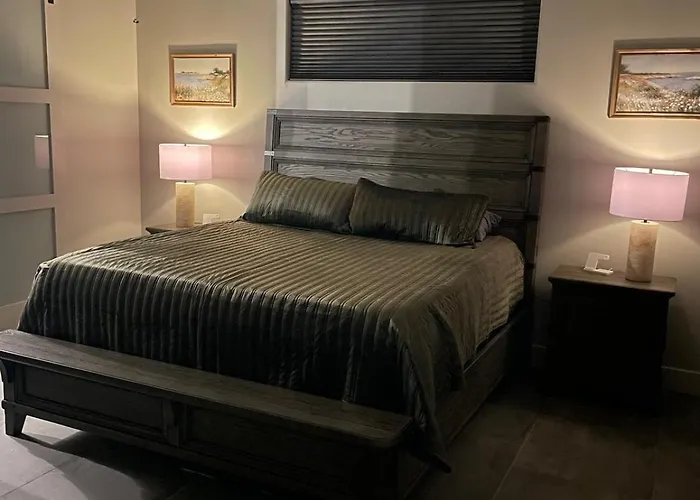 Cypress House Modern Luxury-lake Views-pool-rv Boat Garage Lake Havasu City