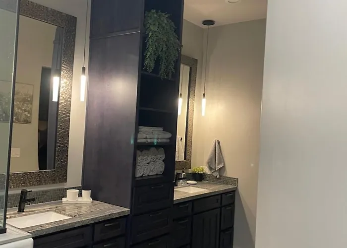Cypress House Modern Luxury-lake Views-pool-rv Boat Garage