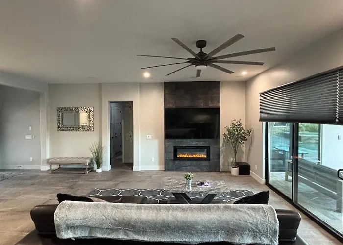 Cypress House Modern Luxury-lake Views-pool-rv Boat Garage