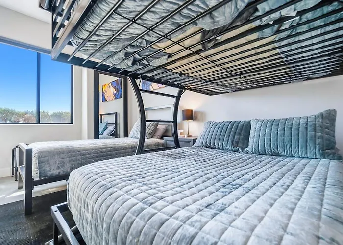 Cypress House Modern Luxury-lake Views-pool-rv Boat Garage