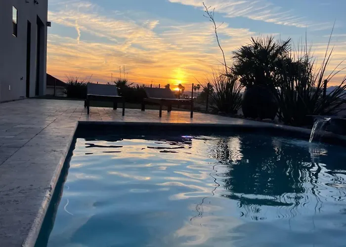 Cypress House Modern Luxury-lake Views-pool-rv Boat Garage